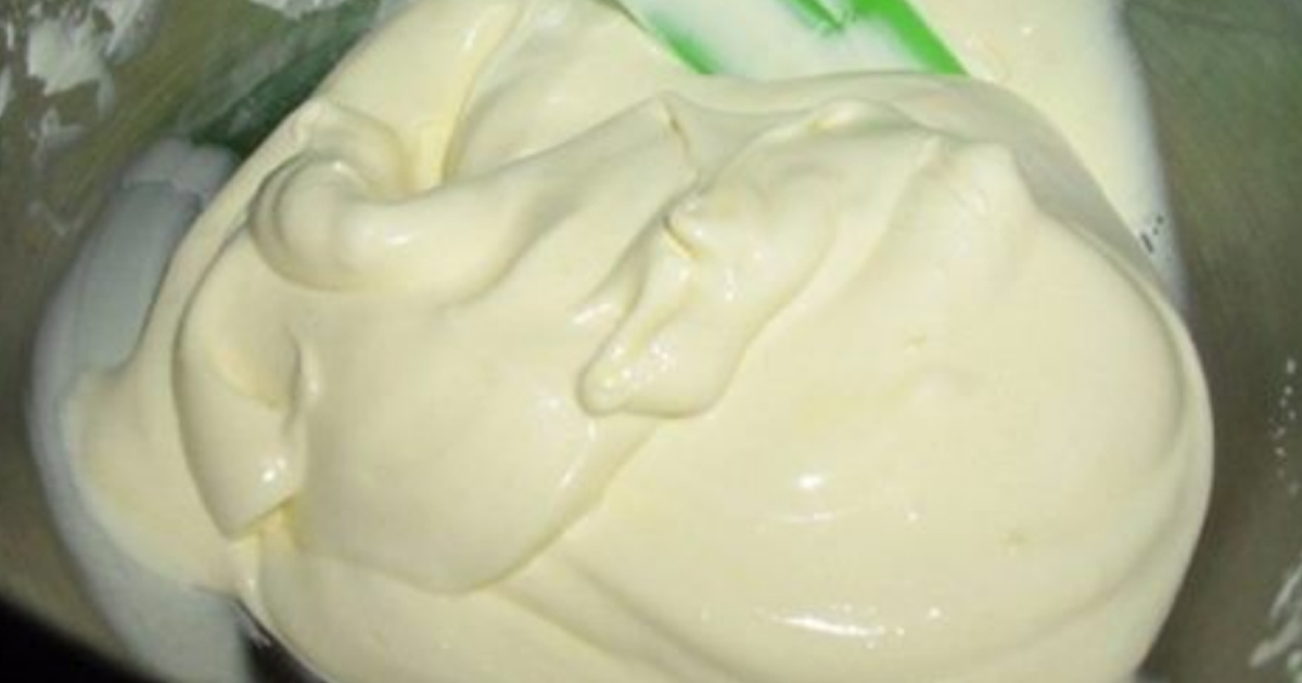 Масляный яично-молочный крем шарлотт — идеальный для эклеров, тортов и пирожных!