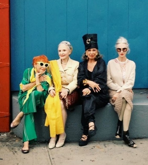 11 стильных советов, которые помогут дамам постарше выглядеть свежее