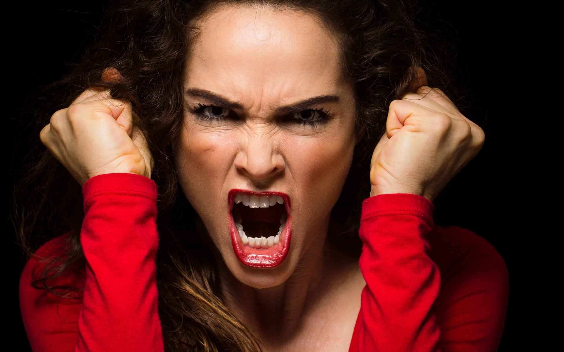 Для мужчин — 15 причин, почему жена стала злой и раздражительной