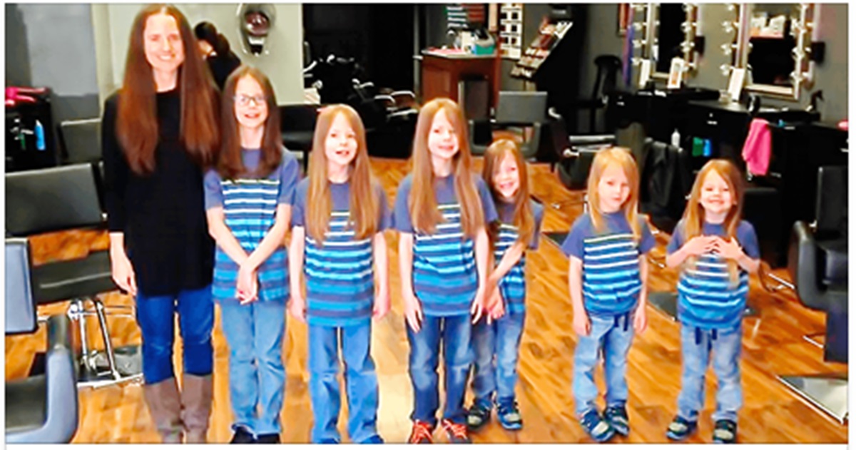 Фиби Каннисто и ее шестеро деток пожертвовали свои волосы для програмы поддержки онкобольных