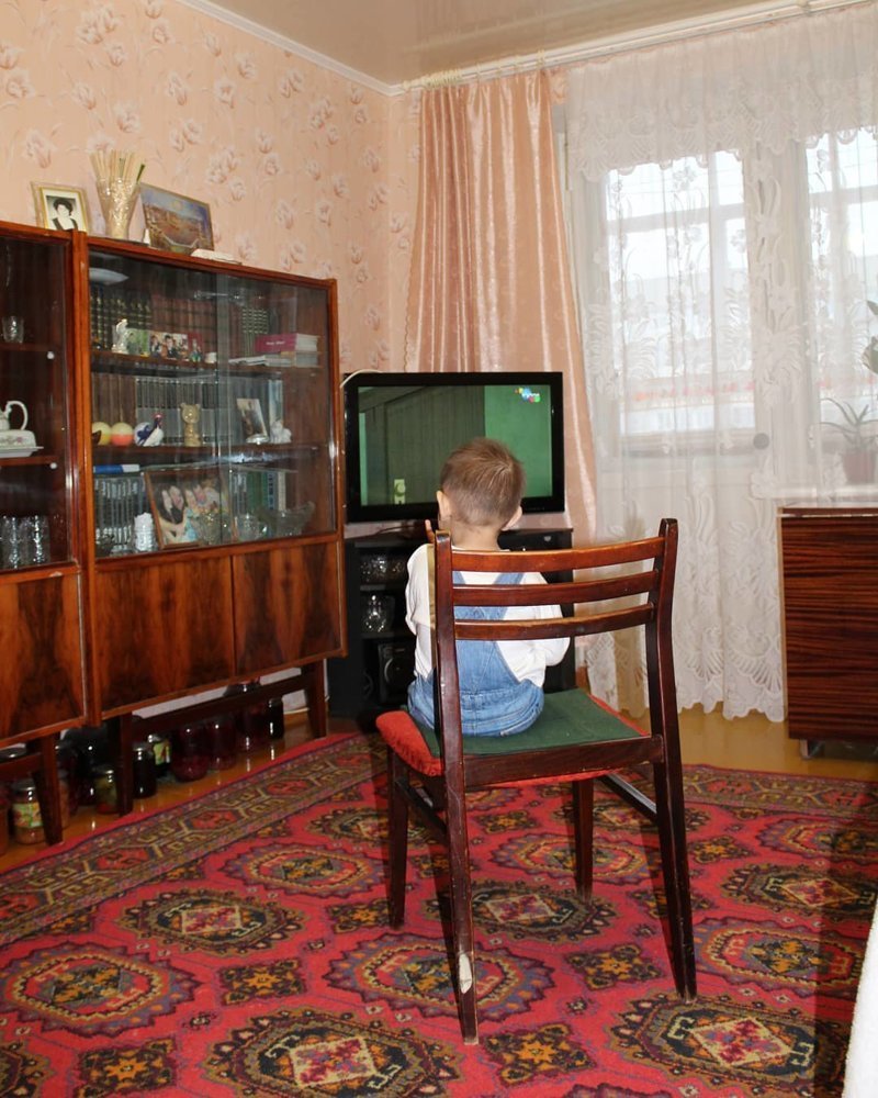 Ковер на стене и люстра «Тюльпан»: 16 квартир в стиле СССР, время в которых остановилось (17 фото)