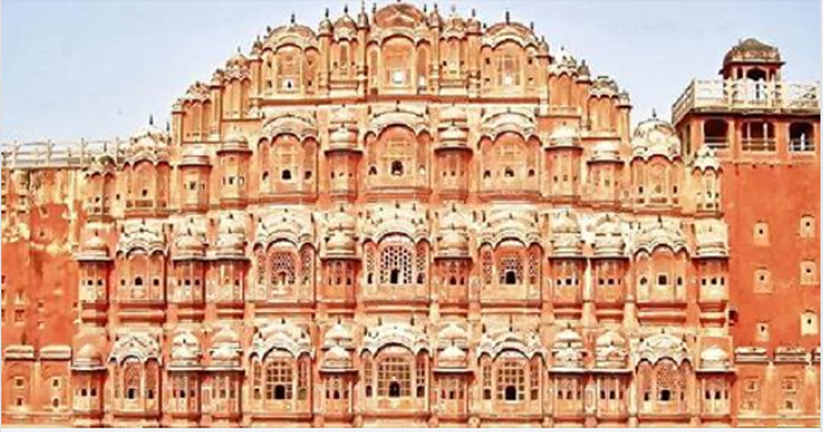 Дворец Ветров в Индии: гарем махараджи, в котором 950 окон и нет ни одной лестницы