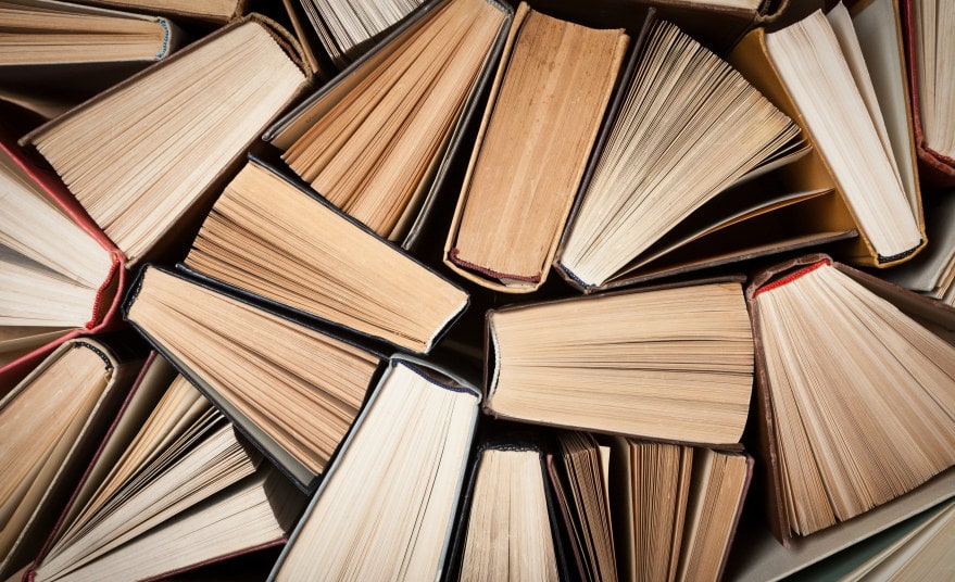 10 книг, которые стоит читать, когда вам плохо