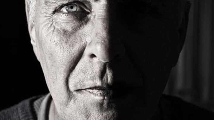 «Быть стариками — не простая штука» — гениальное стихотворение Андрея Дементьева об искусстве старения