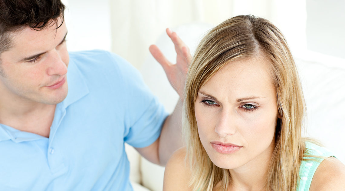 Супруг поставил жене условие: или она начинает работать или они разводятся