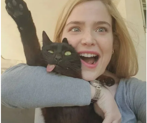 Закулисье женских селфи. 11 фотографий, которые вас поразят