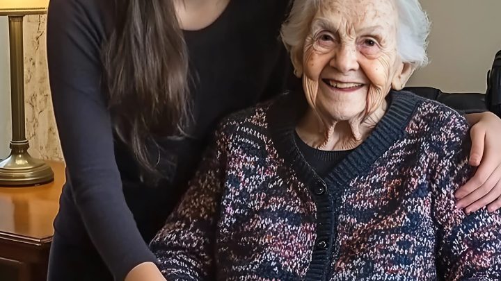 Я много лет ухаживала за больной соседкой, но после ее смерти ко мне в дверь постучалась полиция