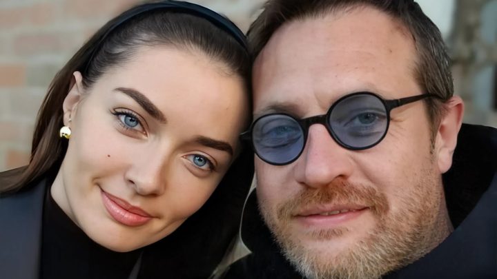 Нашла себе мужа годящегося ей в отца