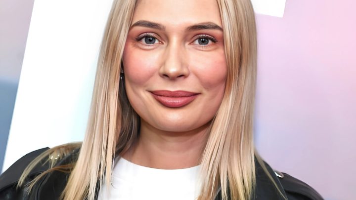 Рудова показала свои фото в бикини. Актриса отмечала 42-й день рождения на курорте