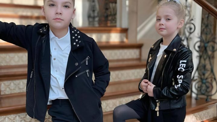 Ей нравится выступать перед публикой, так что скорее всего растет будущая звезда