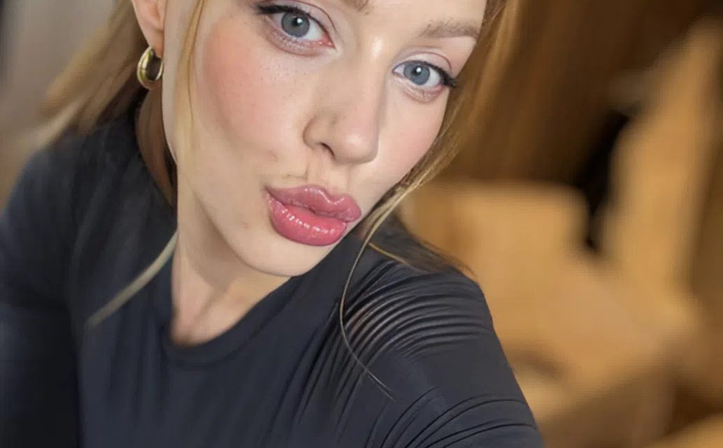 У Тины Кароль на сцене порвалась обувь. Наверное, она ее покупала на AliExpress У Тины Кароль на сцене порвалась обувь. Наверное, она ее покупала на AliExpress