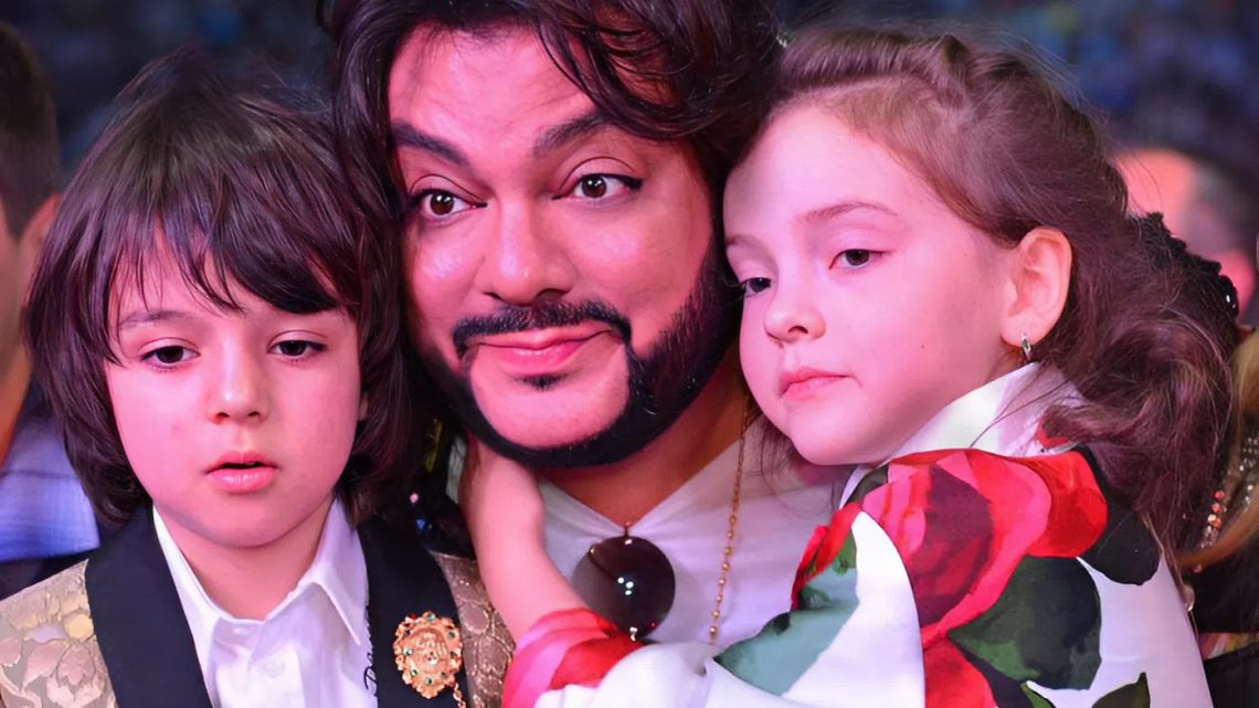 Филиппу Киркорову больше не удается контролировать детей, которые слишком много себе позволяют: дочка и года не смогла продержаться в Дубайской школе