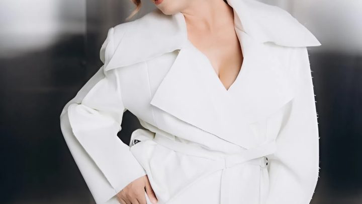 Кошмал очаровала Интернет своим откровенно-дерзким образом