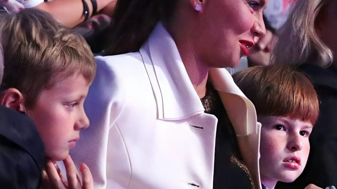 И не позавидуешь такой участи: С обручальным кольцом, но все строжайше секретно